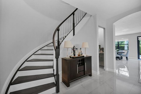 House in Doral, Florida 4 bedrooms, 290.6 sq.m. № 2078419 - photo 29