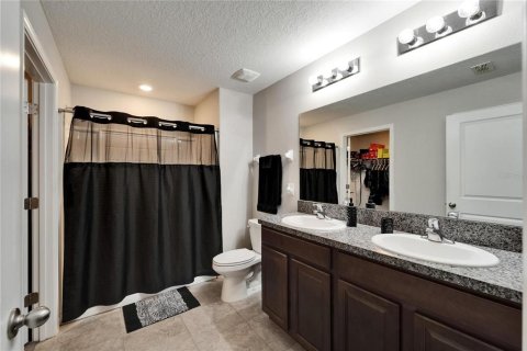 House in Riverview, Florida 3 bedrooms, 145.02 sq.m. № 2103394 - photo 11