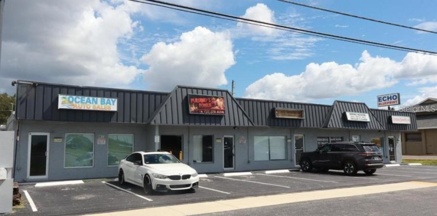 Immobilier commercial à Hudson, Floride 81.75 m2 № 1686616