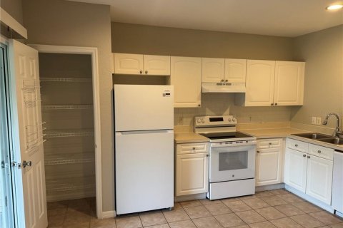 Touwnhouse à louer à Orlando, Floride: 2 chambres, 107.02 m2 № 2406434 - photo 17
