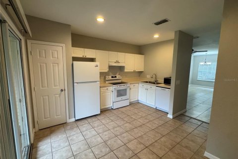 Touwnhouse à louer à Orlando, Floride: 2 chambres, 107.02 m2 № 2406434 - photo 18