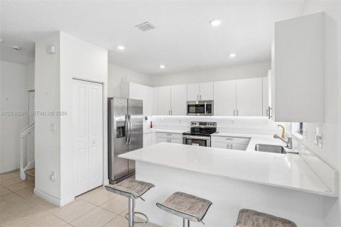 Adosado en venta en Miami Gardens, Florida, 3 dormitorios, 124.86 m2 № 2185925 - foto 12