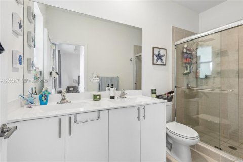 Adosado en venta en Miami Gardens, Florida, 3 dormitorios, 124.86 m2 № 2185925 - foto 24