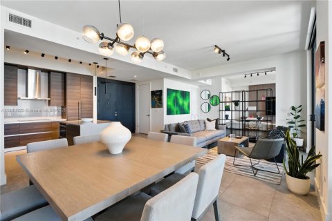 Condo in Coral Gables, Florida, 3 bedrooms  № 1855059 - photo 20
