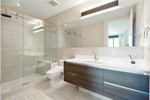 Condo in Coral Gables, Florida, 3 bedrooms  № 1855059 - photo 29
