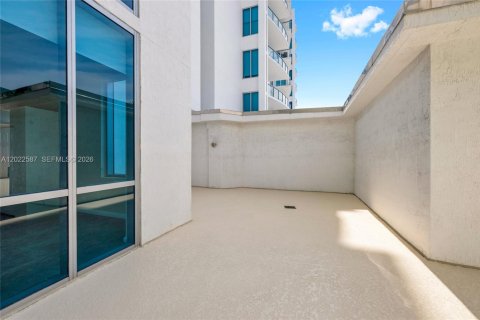 Condo in Aventura, Florida, 3 bedrooms № 2145897 - photo 24