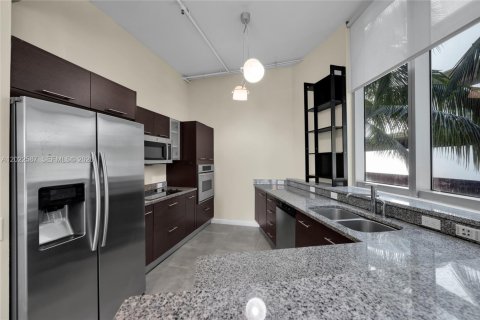 Condo in Aventura, Florida, 3 bedrooms № 2145897 - photo 2