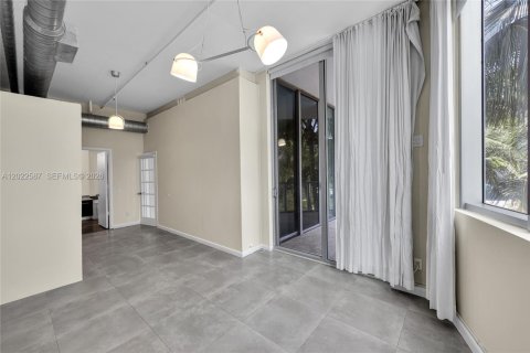 Condo in Aventura, Florida, 3 bedrooms № 2145897 - photo 9