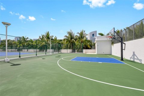 Condo in Aventura, Florida, 3 bedrooms № 2145897 - photo 28