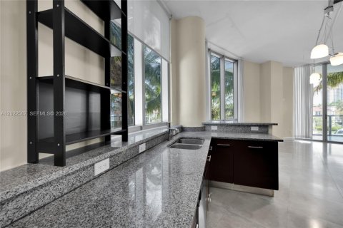 Condo in Aventura, Florida, 3 bedrooms № 2145897 - photo 5