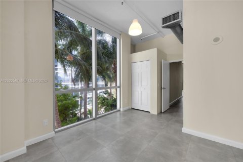 Condo in Aventura, Florida, 3 bedrooms № 2145897 - photo 16