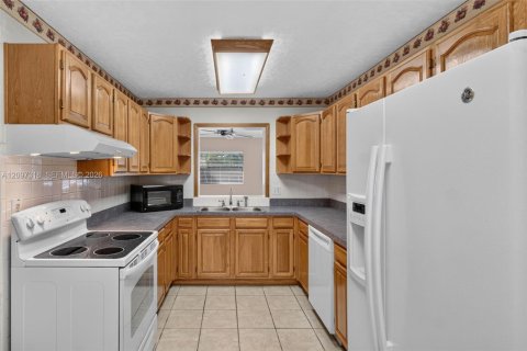 House in Tampa, Florida 3 bedrooms, 150.04 sq.m. № 2392839 - photo 19