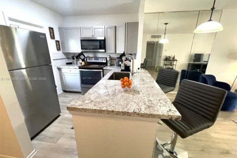 Condominio en venta en Lauderdale Lakes, Florida, 2 dormitorios, 87.7 m2 № 2031175 - foto 7