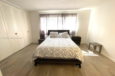 Condominio en venta en Lauderdale Lakes, Florida, 2 dormitorios, 87.7 m2 № 2031175 - foto 14