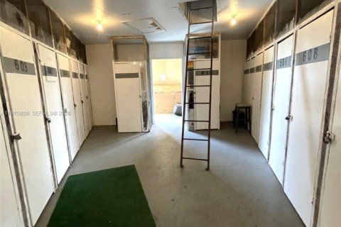 Condominio en venta en Lauderdale Lakes, Florida, 2 dormitorios, 87.7 m2 № 2031175 - foto 23