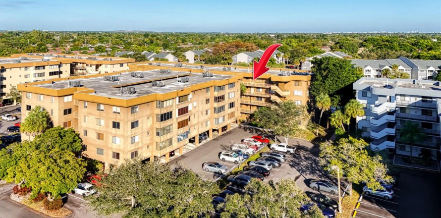 Condominio en North Lauderdale, Florida, 2 dormitorios № 2184063
