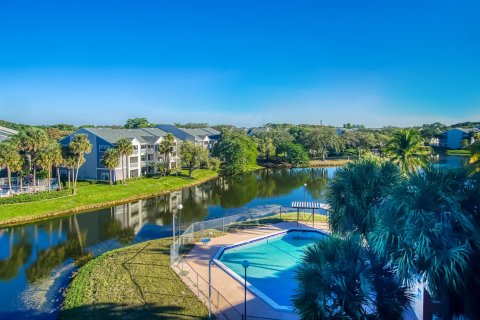 Condominio en venta en North Lauderdale, Florida, 2 dormitorios, 125.42 m2 № 2184063 - foto 4