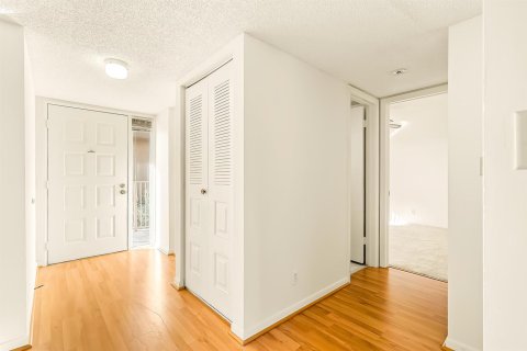 Condominio en venta en North Lauderdale, Florida, 2 dormitorios, 125.42 m2 № 2184063 - foto 12