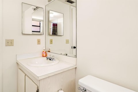 Condominio en venta en North Lauderdale, Florida, 2 dormitorios, 125.42 m2 № 2184063 - foto 19