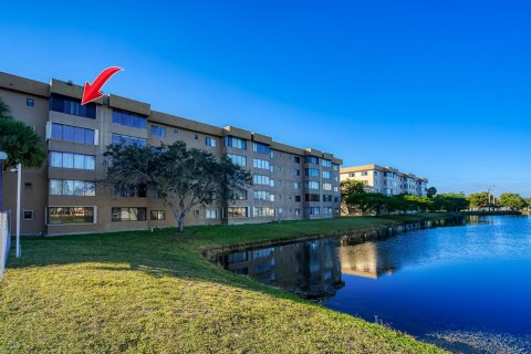 Condominio en venta en North Lauderdale, Florida, 2 dormitorios, 125.42 m2 № 2184063 - foto 5