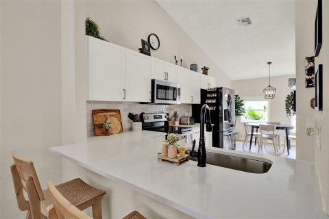 Villa ou maison à vendre à Oviedo, Floride: 3 chambres, 129.41 m2 № 1677812 - photo 4