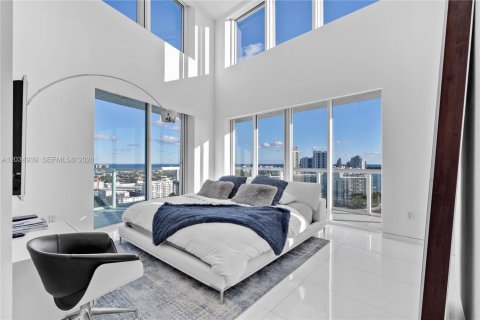 Copropriété à louer à Miami Beach, Floride: 3 chambres, 441.29 m2 № 2084225 - photo 24