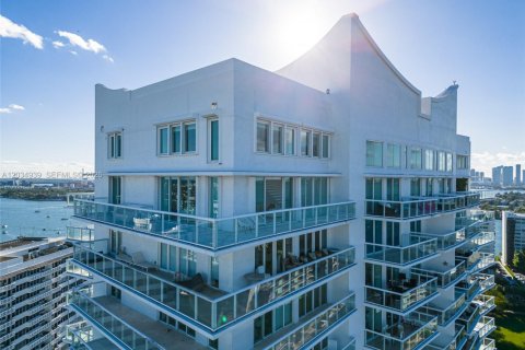 Copropriété à louer à Miami Beach, Floride: 3 chambres, 441.29 m2 № 2084225 - photo 6