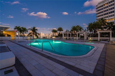 Copropriété à louer à Miami Beach, Floride: 3 chambres, 441.29 m2 № 2084225 - photo 12