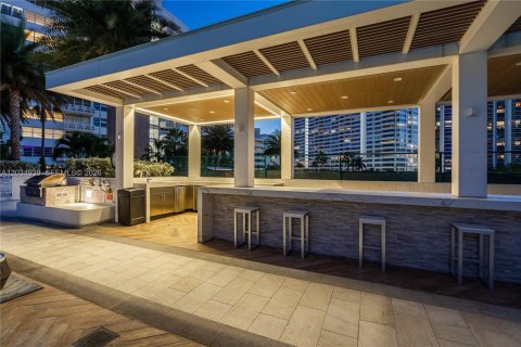 Copropriété à louer à Miami Beach, Floride: 3 chambres, 441.29 m2 № 2084225 - photo 13