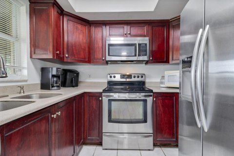 House in Kissimmee, Florida 3 bedrooms, 110.74 sq.m. № 1900095 - photo 8