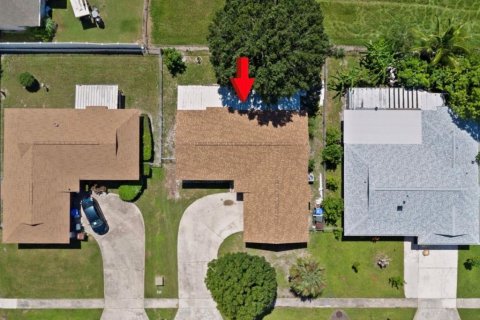 House in Kissimmee, Florida 3 bedrooms, 110.74 sq.m. № 1900095 - photo 27