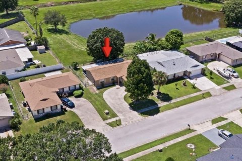 House in Kissimmee, Florida 3 bedrooms, 110.74 sq.m. № 1900095 - photo 28
