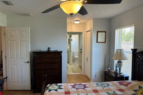 House in Floral City, Florida 5 bedrooms, 307.32 sq.m. № 1718046 - photo 12