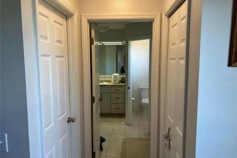 House in Floral City, Florida 5 bedrooms, 307.32 sq.m. № 1718046 - photo 13