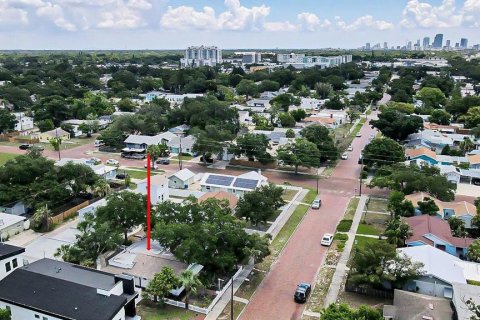 Immobilier commercial à vendre à Saint Petersburg, Floride: 5 chambres, 149.94 m2 № 2210471 - photo 2