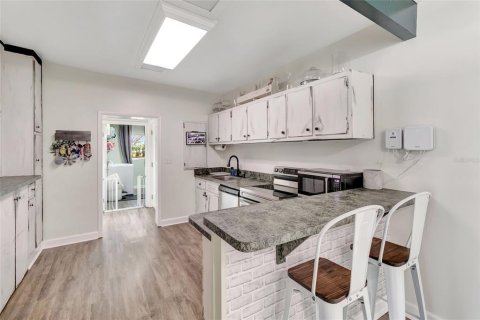 Купить виллу или дом в Клермон, Флорида 12 комнат, 180.14м2, № 2095178 - фото 7