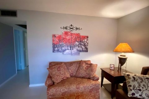 Copropriété à louer à West Palm Beach, Floride: 2 chambres, 81.2 m2 № 1159966 - photo 1