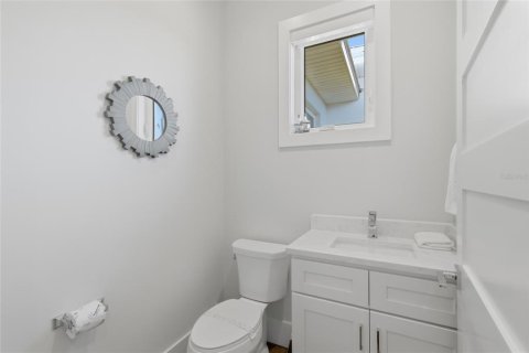 House in Anna Maria, Florida 4 bedrooms, 283.82 sq.m. № 2141612 - photo 29