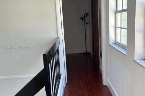 Купить виллу или дом в Майами, Флорида 3 спальни, 133.69м2, № 2025866 - фото 24