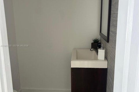 Купить виллу или дом в Майами, Флорида 3 спальни, 133.69м2, № 2025866 - фото 17