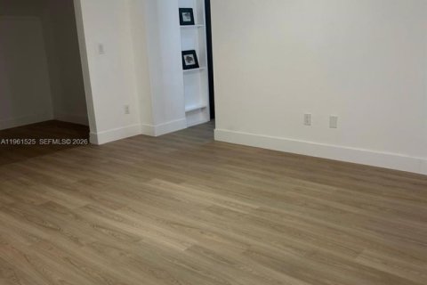 Купить виллу или дом в Майами, Флорида 3 спальни, 133.69м2, № 2025866 - фото 18