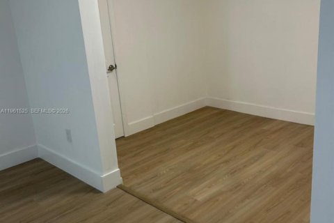 Купить виллу или дом в Майами, Флорида 3 спальни, 133.69м2, № 2025866 - фото 19