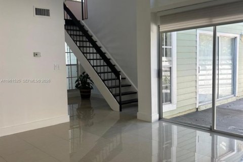 Купить виллу или дом в Майами, Флорида 3 спальни, 133.69м2, № 2025866 - фото 12