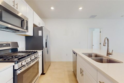 Casa en venta en Palmetto, Florida, 5 dormitorios, 235.04 m2 № 1720105 - foto 9