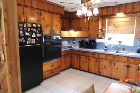 House in Edgewater, Florida 3 bedrooms, 141.68 sq.m. № 1677815 - photo 6