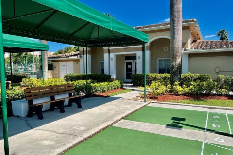 Condominio en alquiler en Tamarac, Florida, 2 dormitorios, 112.88 m2 № 1060063 - foto 1