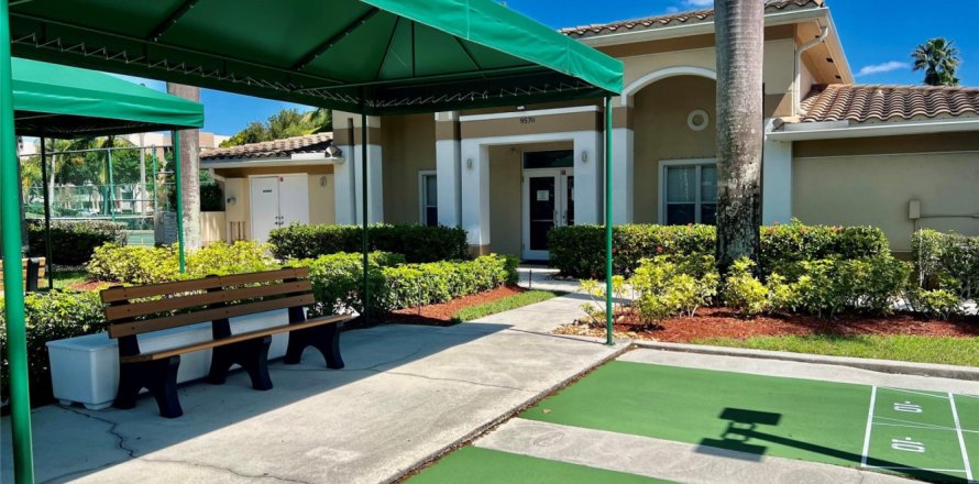 Condo à Tamarac, Floride, 2 chambres № 1060063