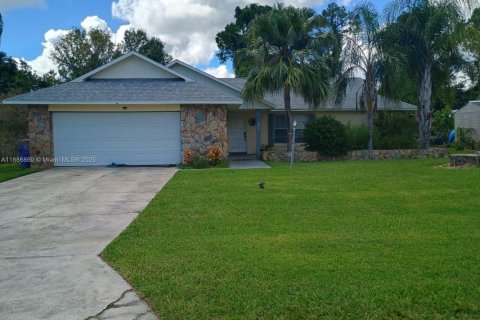 House in Sebring, Florida 3 bedrooms № 1933745 - photo 1