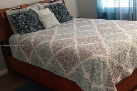 House in Sebring, Florida 3 bedrooms № 1933745 - photo 6