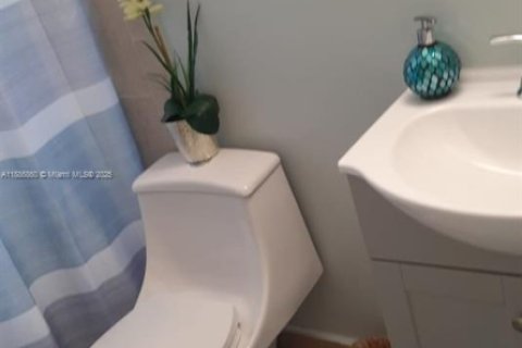 House in Sebring, Florida 3 bedrooms № 1933745 - photo 8